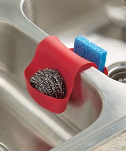 Keep kitchen sponges and scrubbers close at hand with this Set of 2 Sink Caddies. 