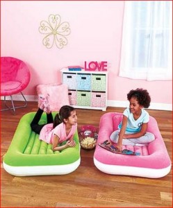 inflatable-kiddie-beds