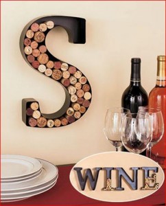 metal-monogram-wine-cork