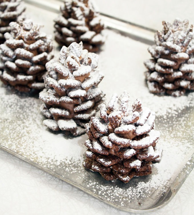 cookies-pine-cones