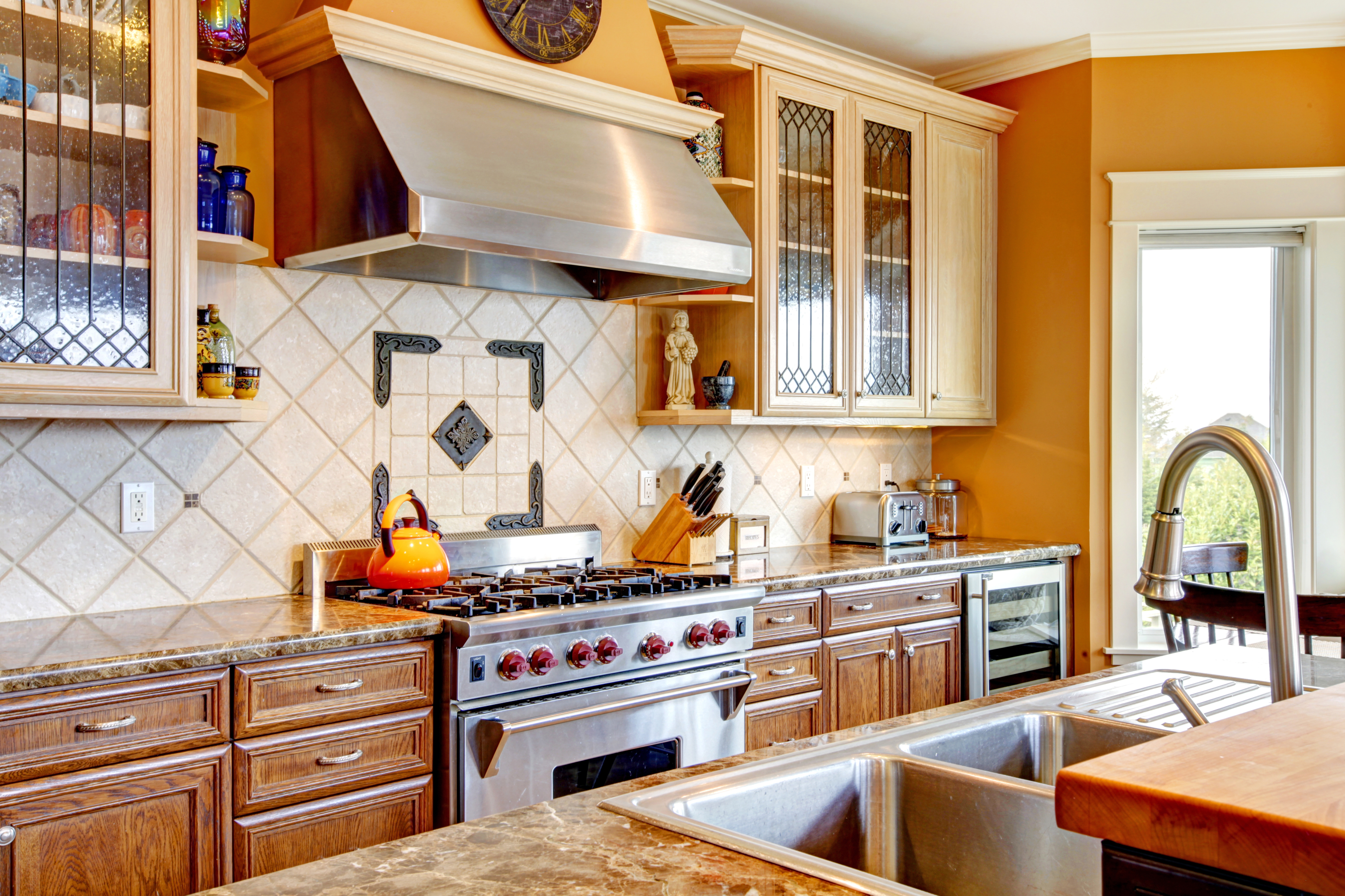 wood-kitchen-country-backsplash