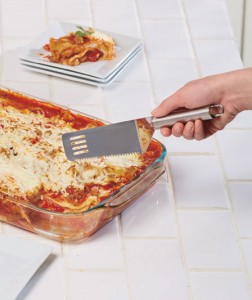 The Cut and Serve Spatula is an all-in-one utensil that lets you work smarter!