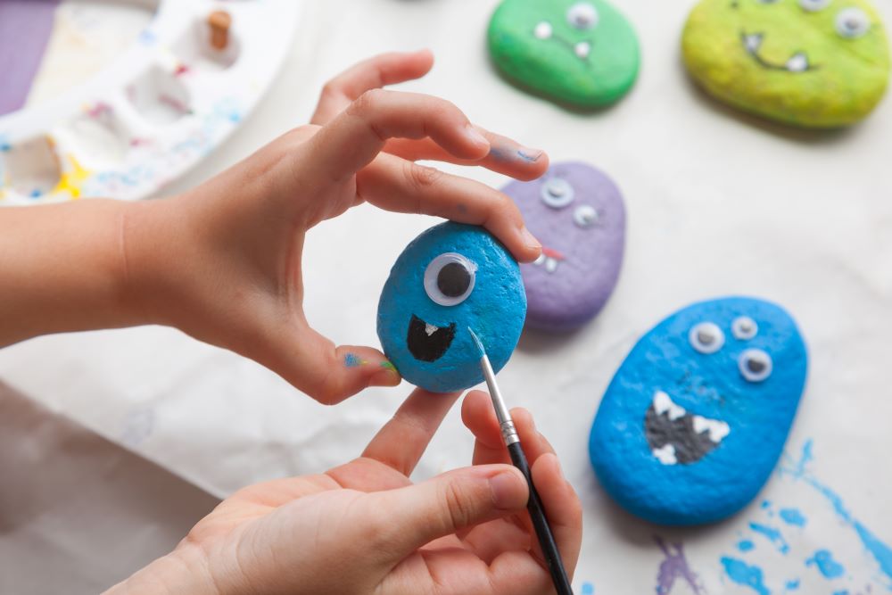 Easy Outdoor Crafts - Painted Monster Garden Rocks