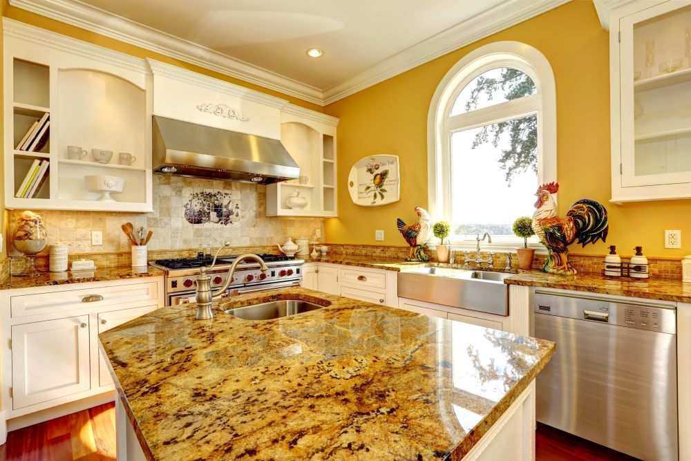 https://blog.ltdcommodities.com/wp-content/uploads/2021/01/yellow-kitchen.jpeg