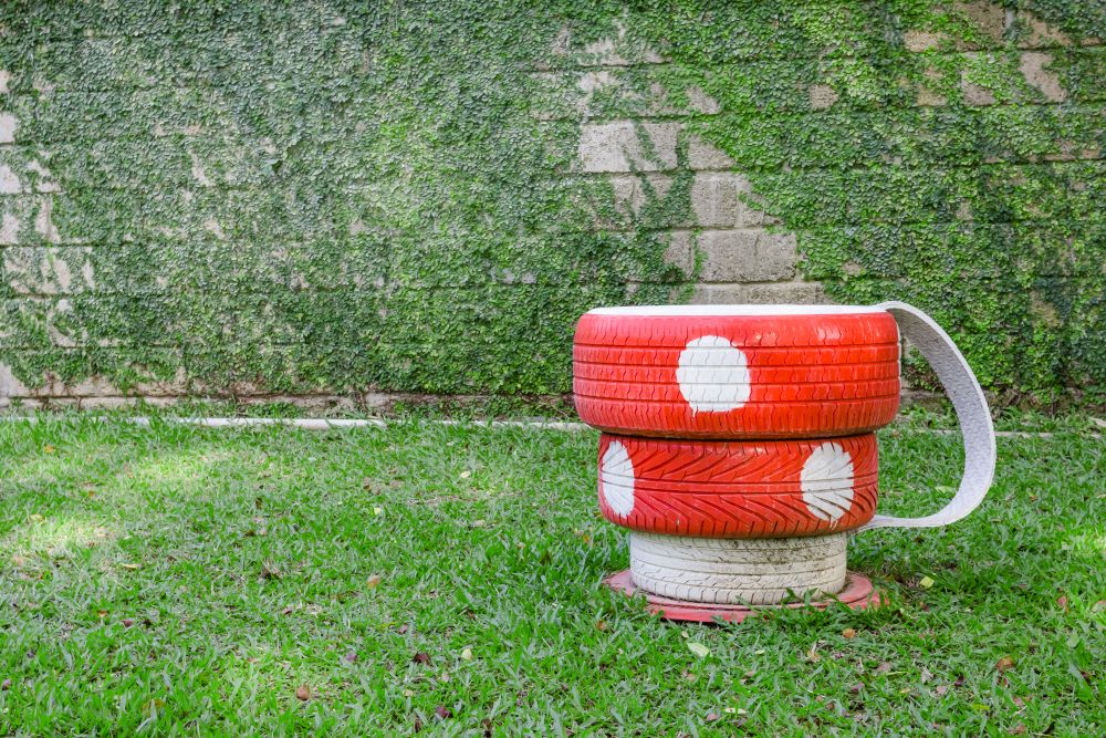 DIY Tire "Mushrooms" Garden Deco
