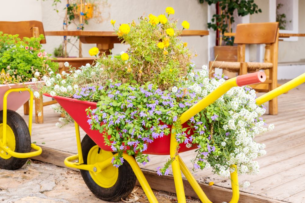 DIY Repurposed Wheelbarrow Planter