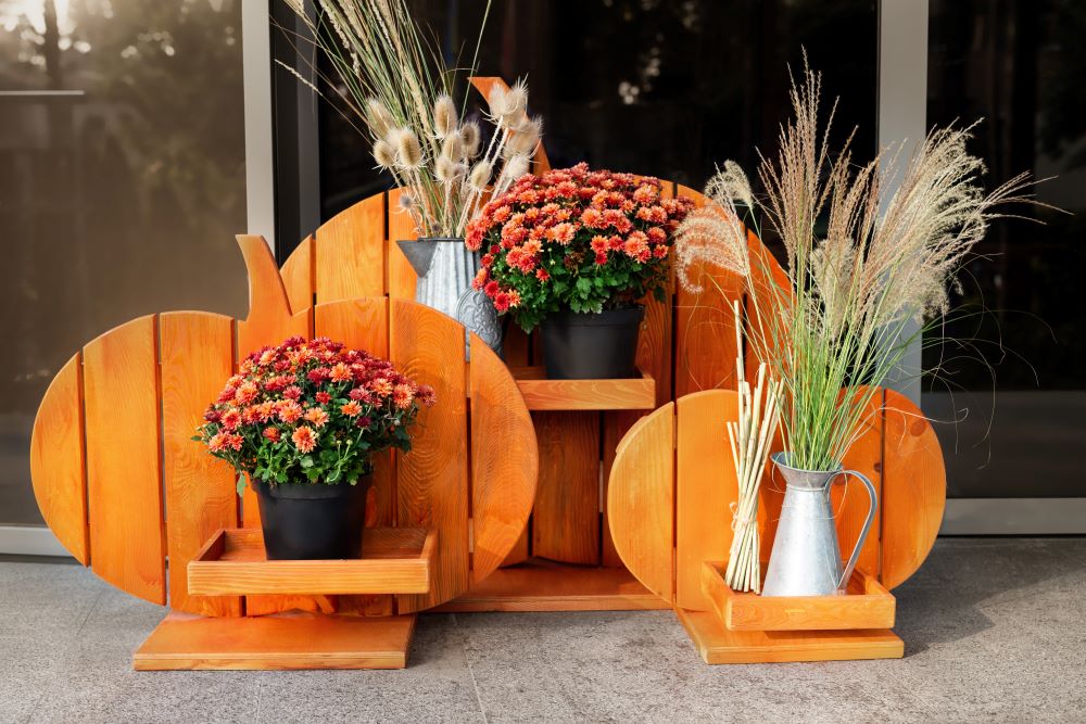 DIY Fall Decor Ideas - pallet pumpkins
