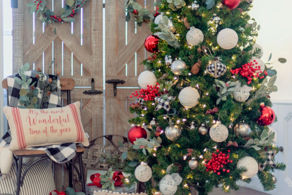 7 Country Christmas Decorating Ideas | LTD Commodities