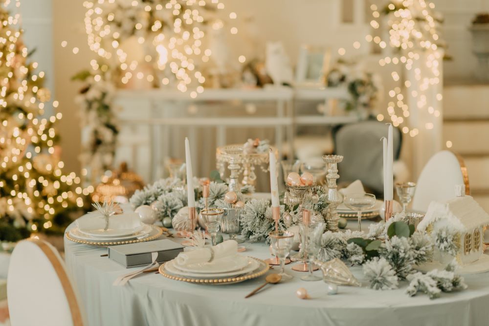 Gold and white Christmas decor