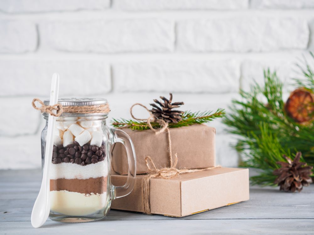 Homemade Food Gifts - hot cocoa gift